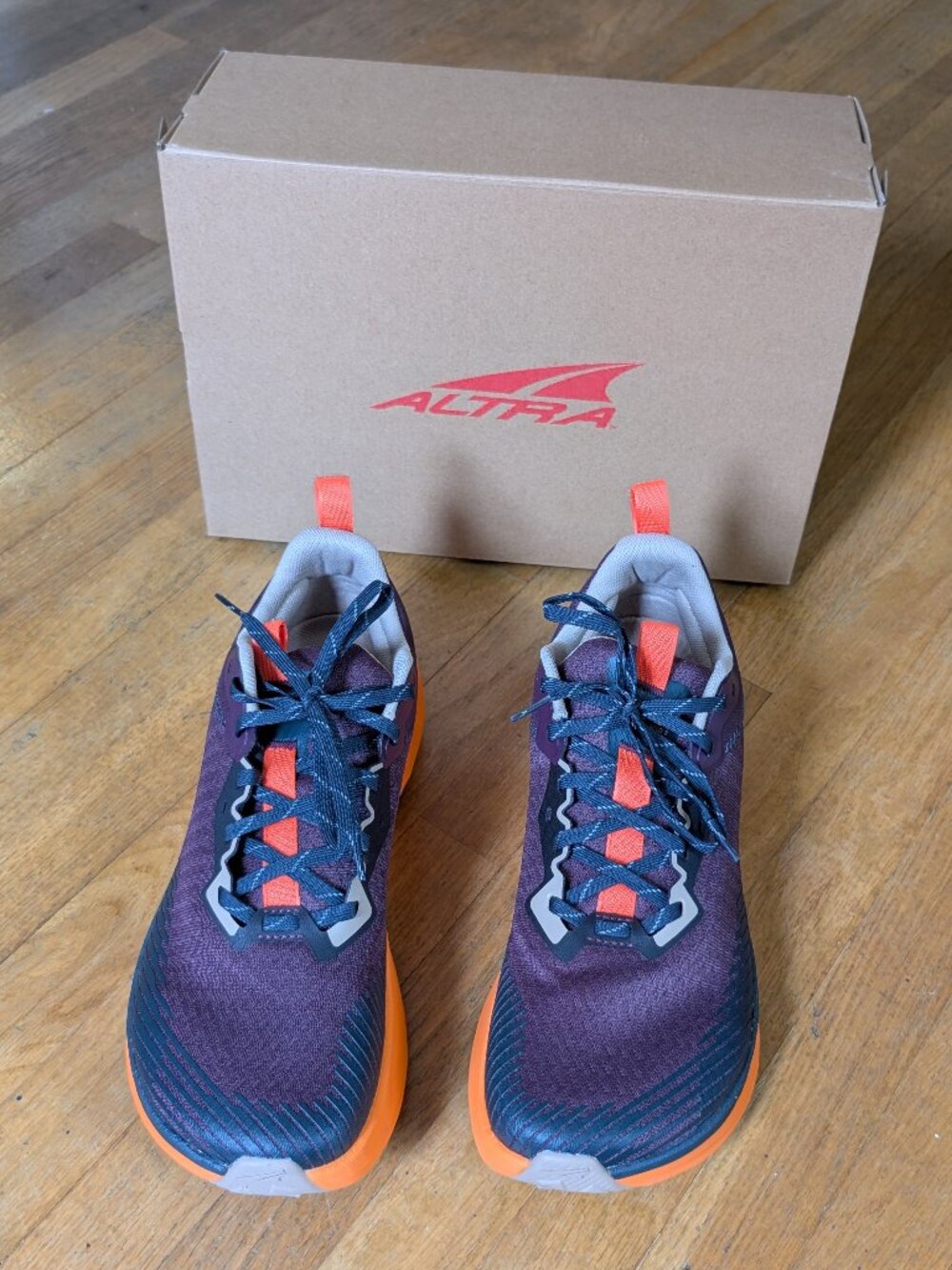 Altra Men's Experience Wild 2 Shoes Size 11 Color Maroon. Like New - worn twice.